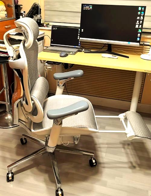 办公椅弄脏了,如何快速清洁不留痕?-第3张图片-索能光电网 办公椅弄脏了,如何快速清洁不留痕?-第3张图片-索能光电网