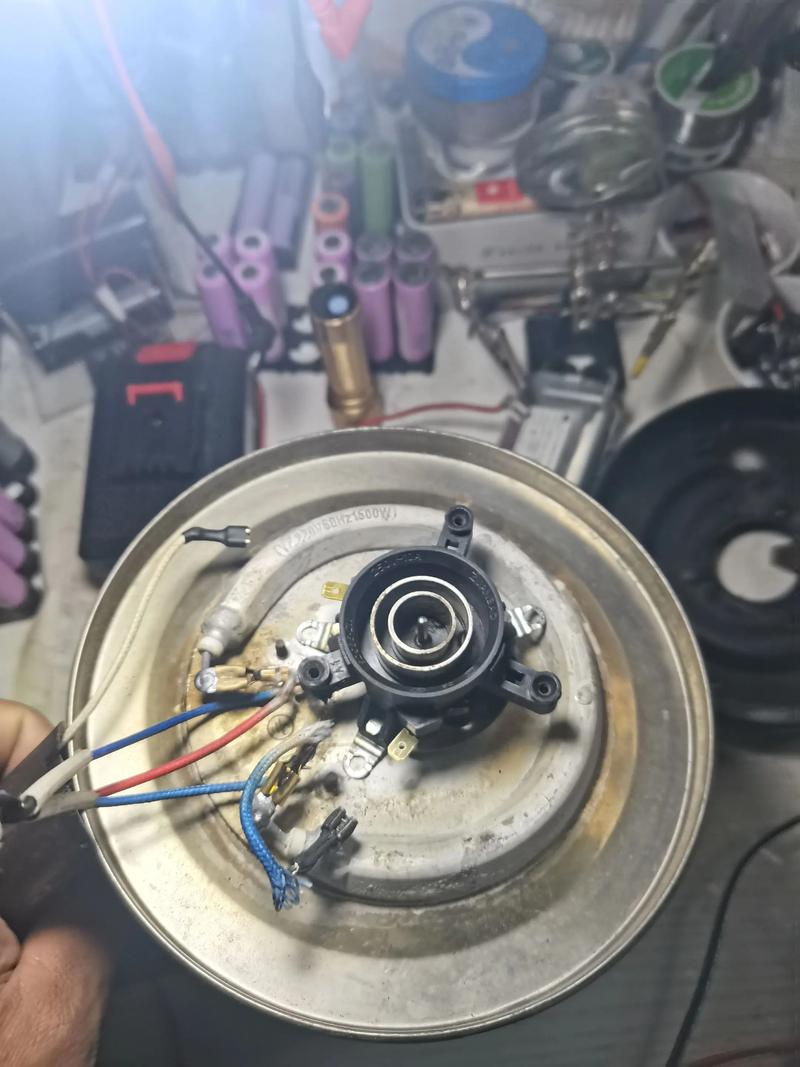 电热水壶不加热,自己怎么修?-第1张图片-索能光电网 电热水壶不加热,自己怎么修?-第1张图片-索能光电网