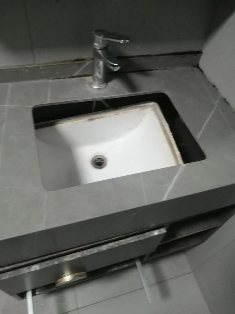 面盆脱落维修费用一般是多少？-第1张图片-索能光电网