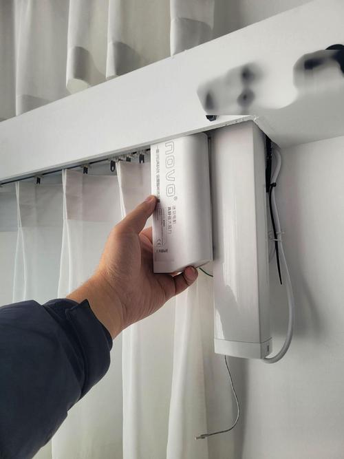 电动窗帘怎么组装？步骤和工具有哪些？-第1张图片-索能光电网