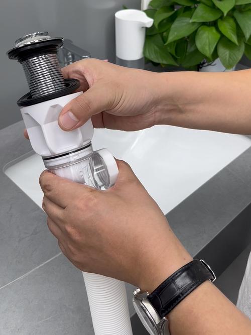 洗脸盆下水哪种方式最实用？-第3张图片-索能光电网