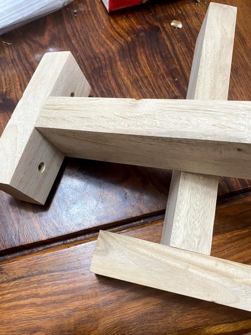 实木桌脚太滑，怎么防滑才有效？-第1张图片-索能光电网