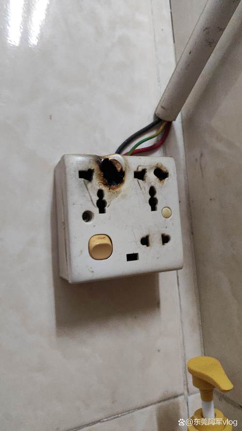 热水器插头变黑是漏电还是烧焦了？-第3张图片-索能光电网