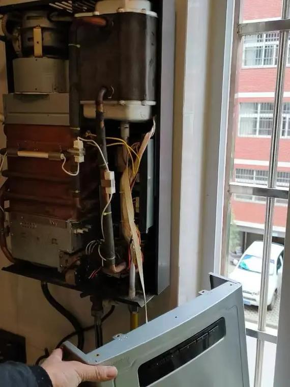 杭州维修热水器电话是多少？-第2张图片-索能光电网