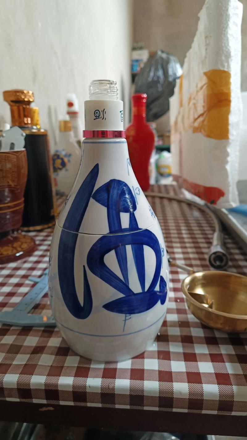 废陶瓷酒瓶适合装什么？-第3张图片-索能光电网