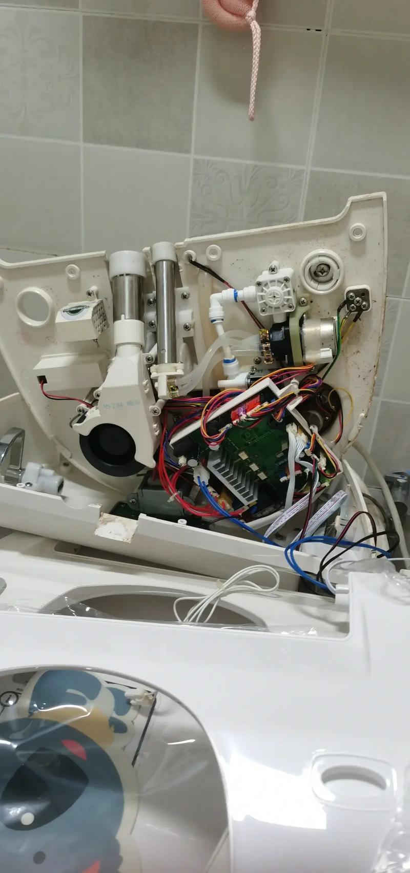 toto CW886马桶漏水怎么修？-第2张图片-索能光电网