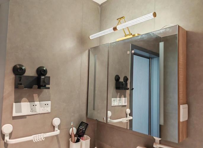 镜前灯线该装在哪儿最合适？-第1张图片-索能光电网