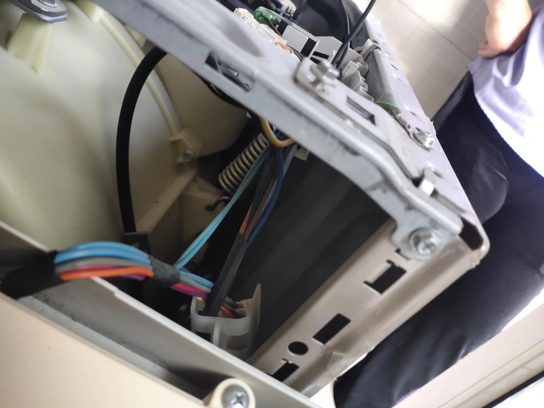 成都小天鹅售后服务电话是多少？-第2张图片-索能光电网