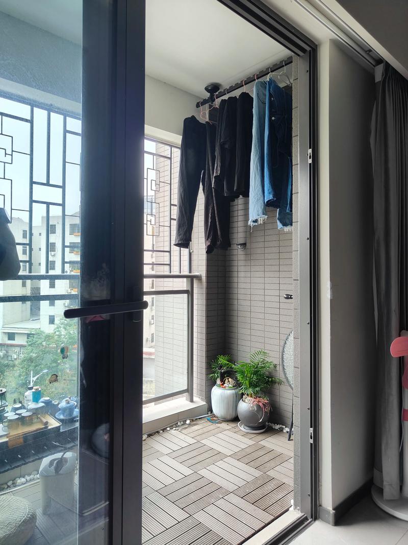 阳台晾衣杆线乱怎么修？-第2张图片-索能光电网