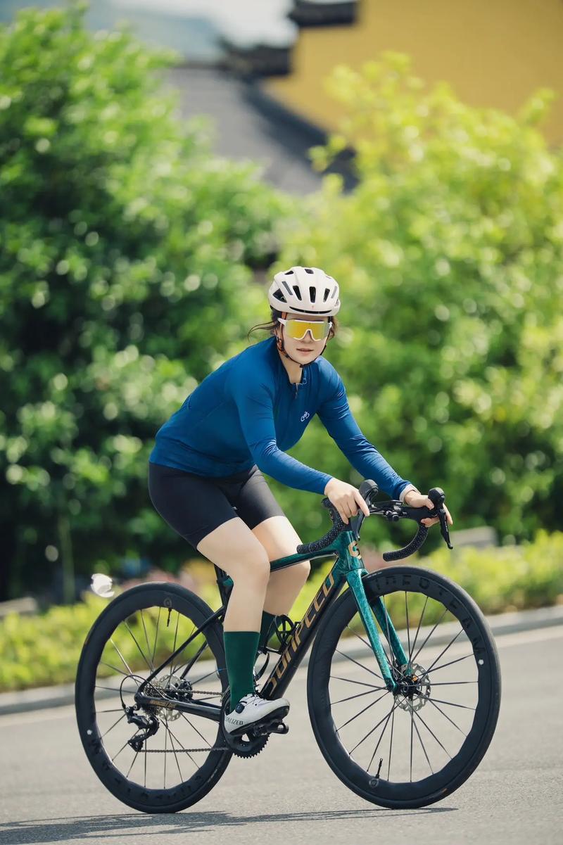 骑车像什么一样？-第3张图片-索能光电网