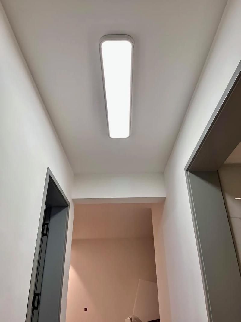 走廊选什么灯耐用不易坏？-第2张图片-索能光电网