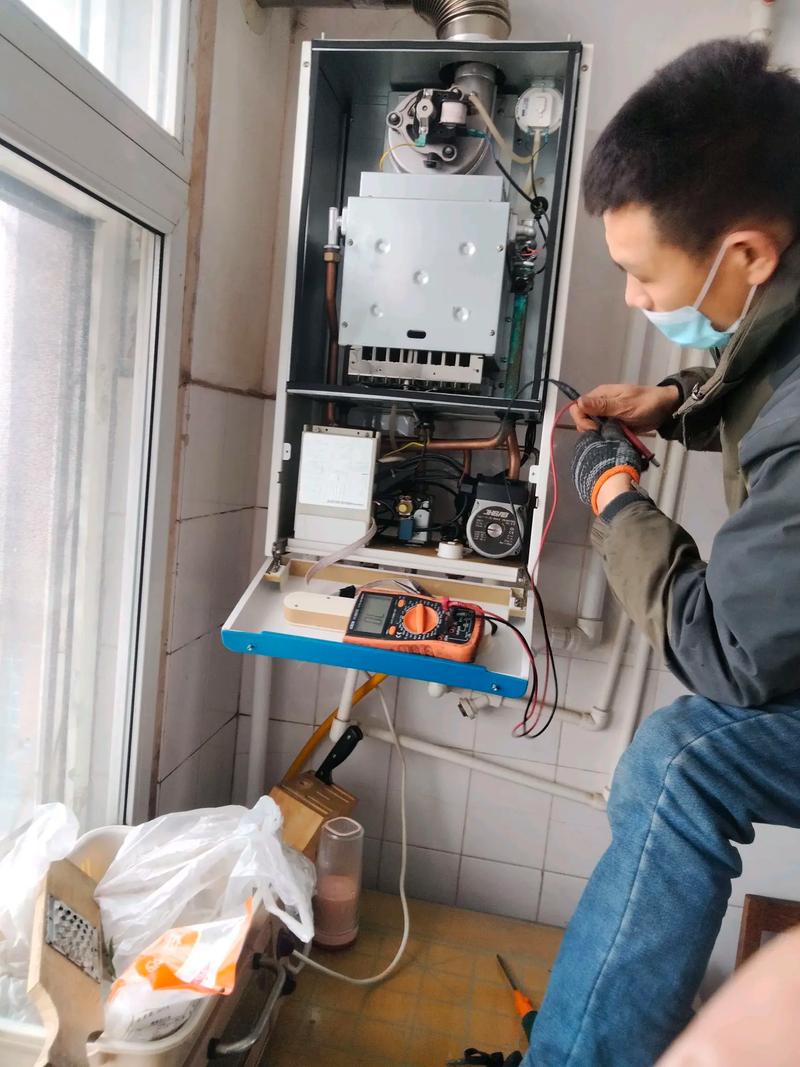 全国热水器售后电话是多少？-第3张图片-索能光电网