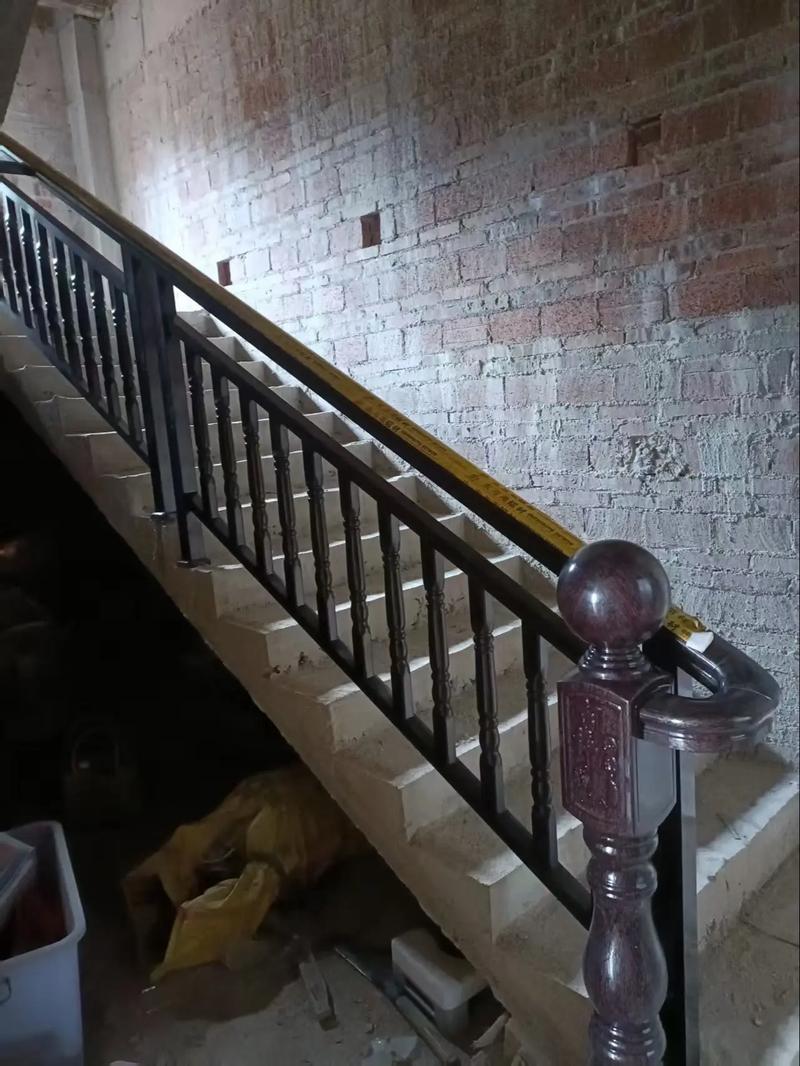 扶手面管铝材断了怎么修？-第3张图片-索能光电网