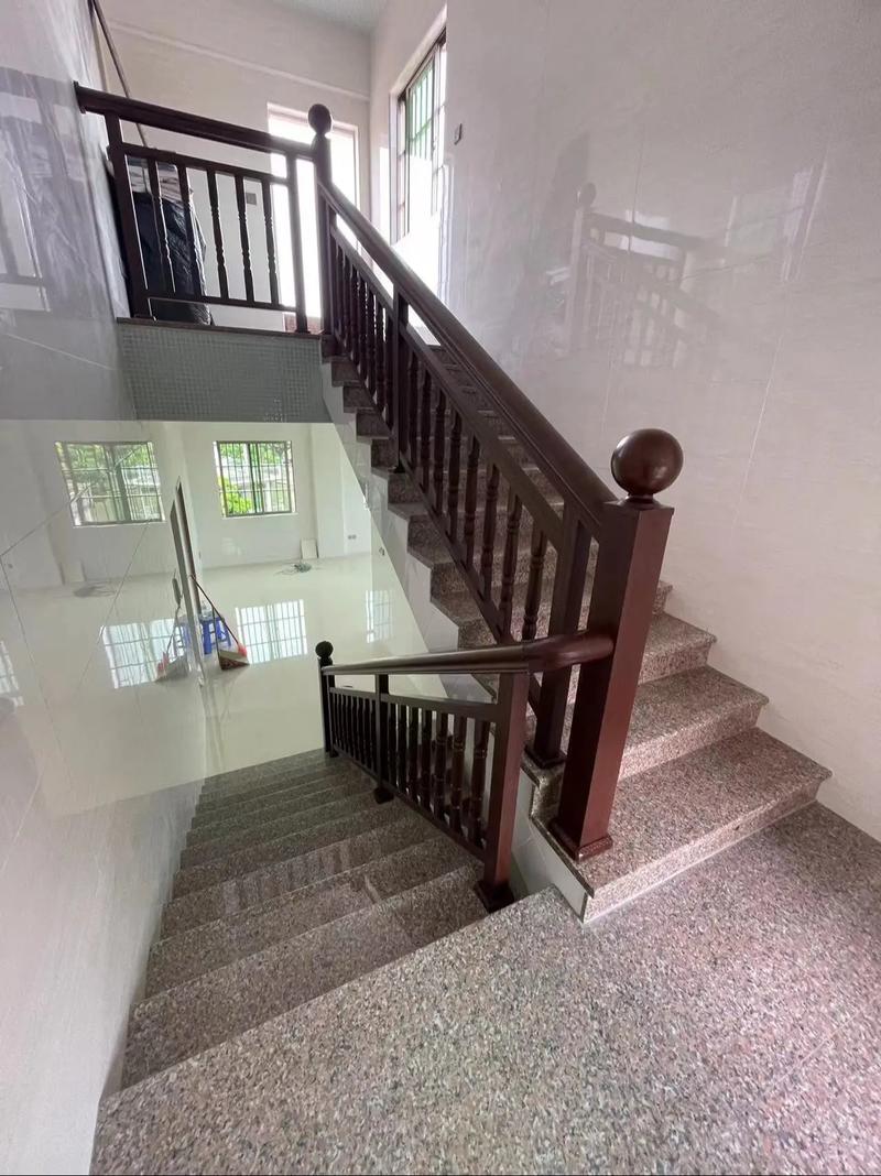 扶手面管铝材断了怎么修？-第1张图片-索能光电网