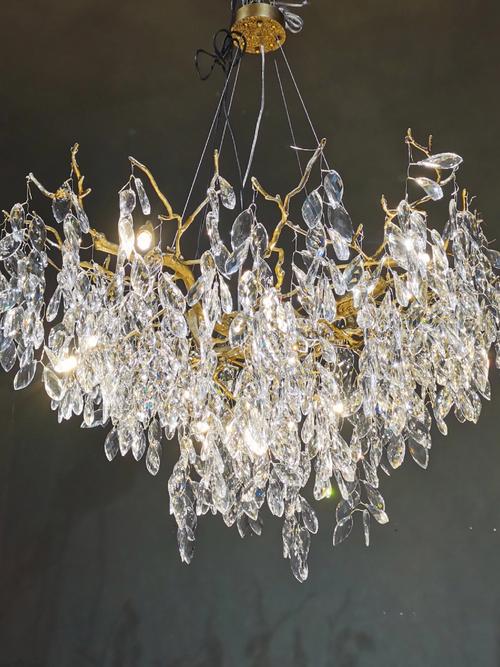 当下最流行哪种吊灯材质？-第3张图片-索能光电网