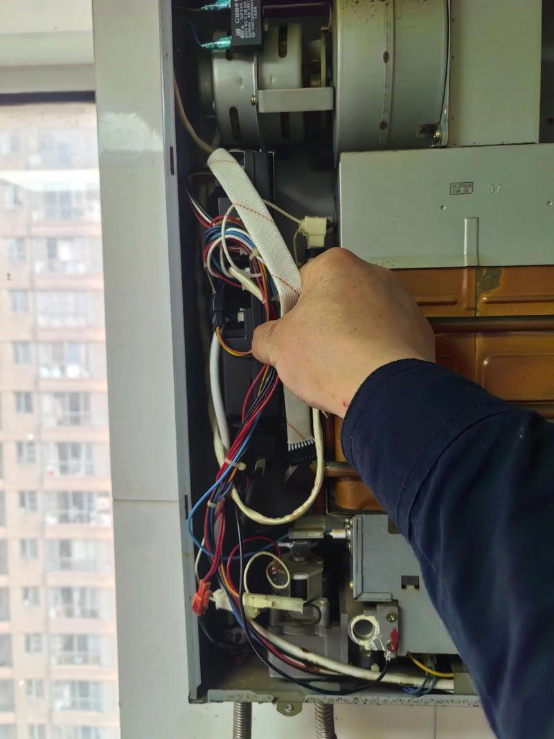 万和官网报修电话是多少？-第1张图片-索能光电网