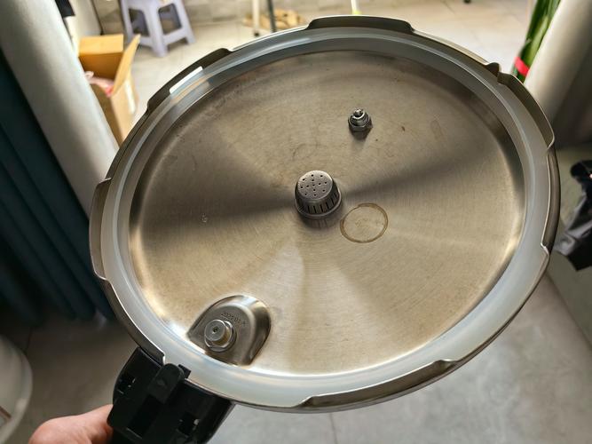 压力锅压力圈难洗?教你轻松清洁妙招!-第3张图片-索能光电网 压力锅压力圈难洗?教你轻松清洁妙招!-第3张图片-索能光电网