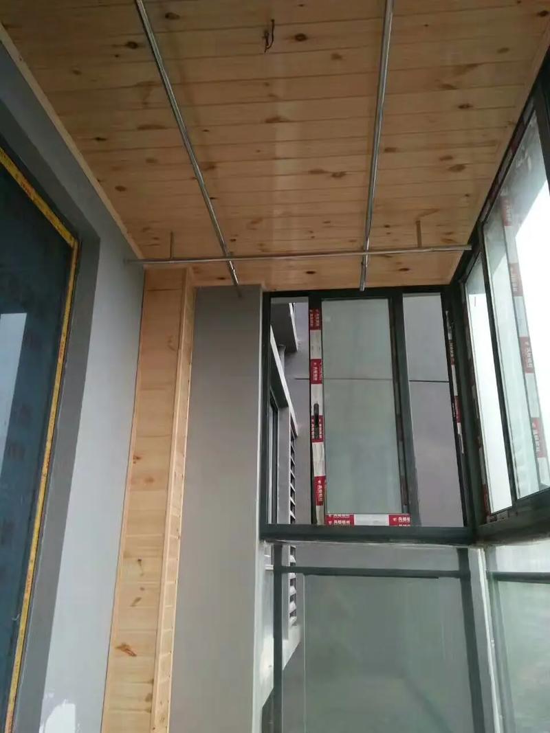 木板吊顶泡水用什么材料最合适？-第1张图片-索能光电网