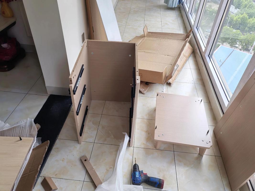 带书柜电脑桌安装步骤是怎样的？-第2张图片-索能光电网