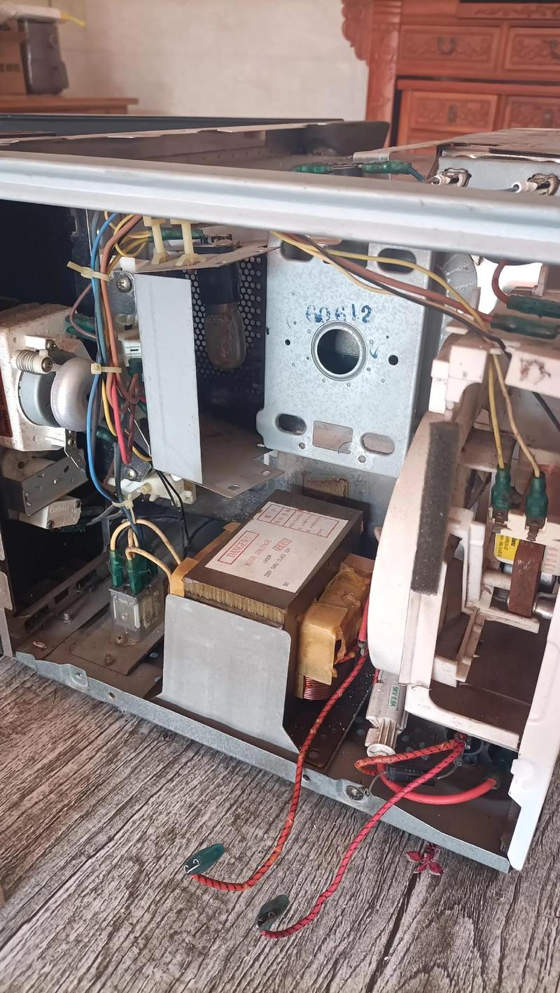 微波炉不通电，先查哪里出问题？-第2张图片-索能光电网