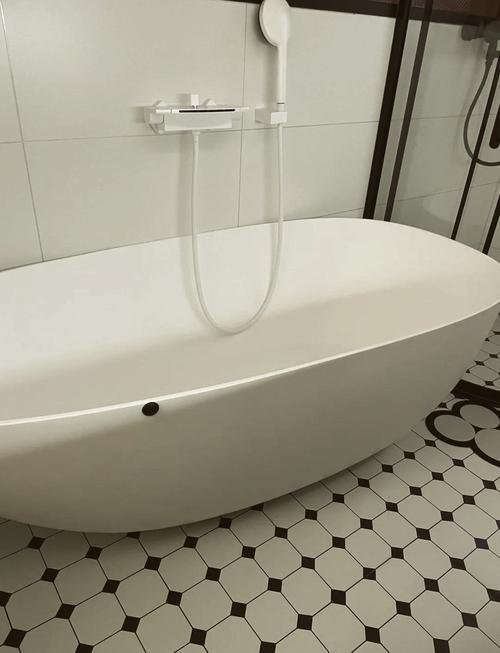 亚克力浴缸发黄了怎么快速变白?-第1张图片-索能光电网 亚克力浴缸发黄了怎么快速变白?-第1张图片-索能光电网