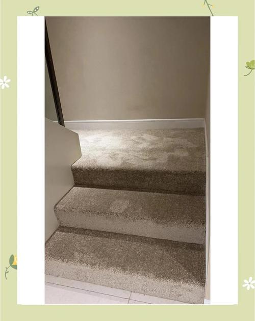 楼梯地毯铺贴该用什么水?-第1张图片-索能光电网 楼梯地毯铺贴该用什么水?-第1张图片-索能光电网