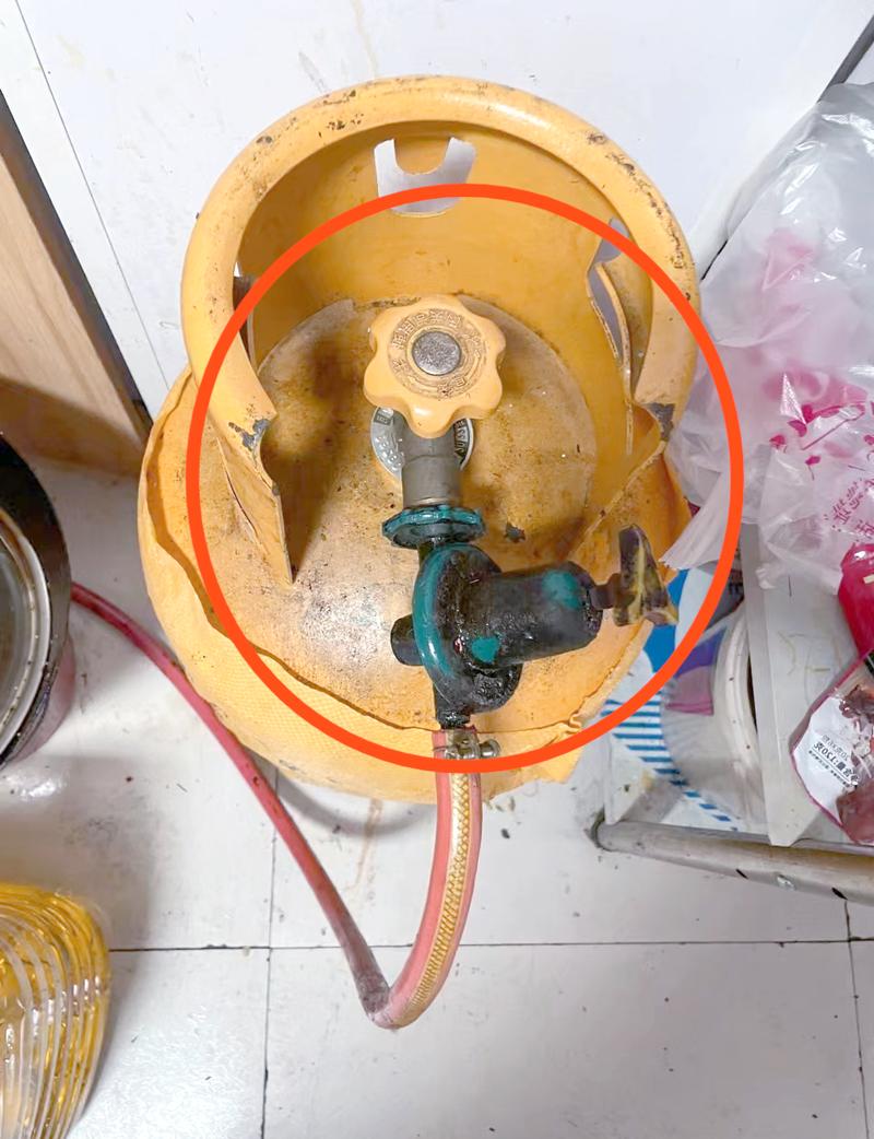 煤气瓶漏气怎么办?-第2张图片-索能光电网 煤气瓶漏气怎么办?-第2张图片-索能光电网