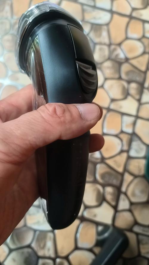 超人剃须刀怎么打开清洗？-第3张图片-索能光电网