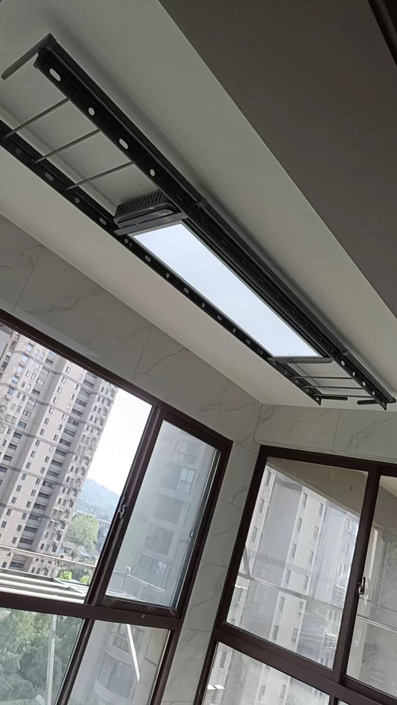 晾衣架吊顶后如何正确安装？-第3张图片-索能光电网