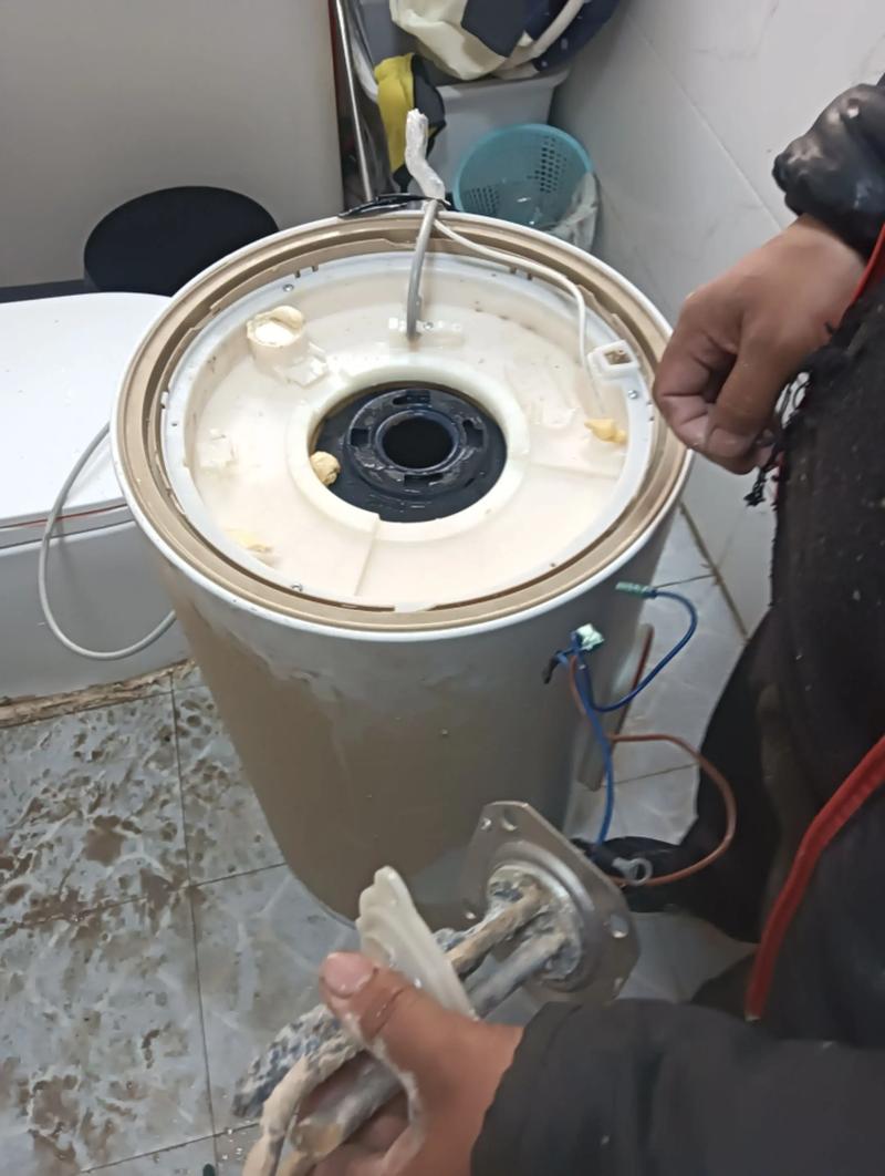 济南拆装热水器电话,靠谱吗?-第2张图片-索能光电网 济南拆装热水器电话,靠谱吗?-第2张图片-索能光电网