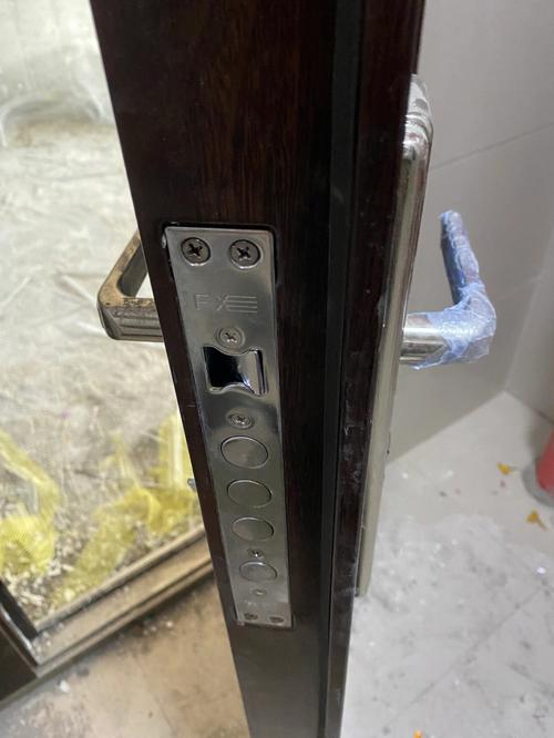 防盗门锁为何突然失灵？-第3张图片-索能光电网