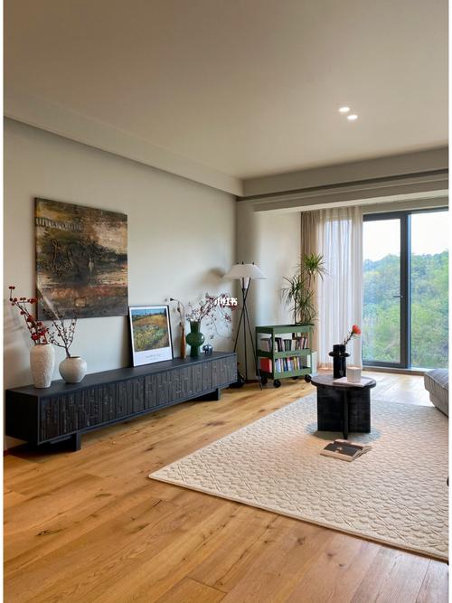 2025年客厅无电视，怎么打造家庭娱乐新场景？-第1张图片-索能光电网