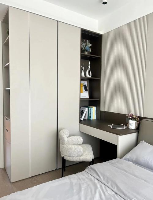 转角桌怎么装墙上?2025最新安装教程来了!-第2张图片-索能光电网 转角桌怎么装墙上?2025最新安装教程来了!-第2张图片-索能光电网