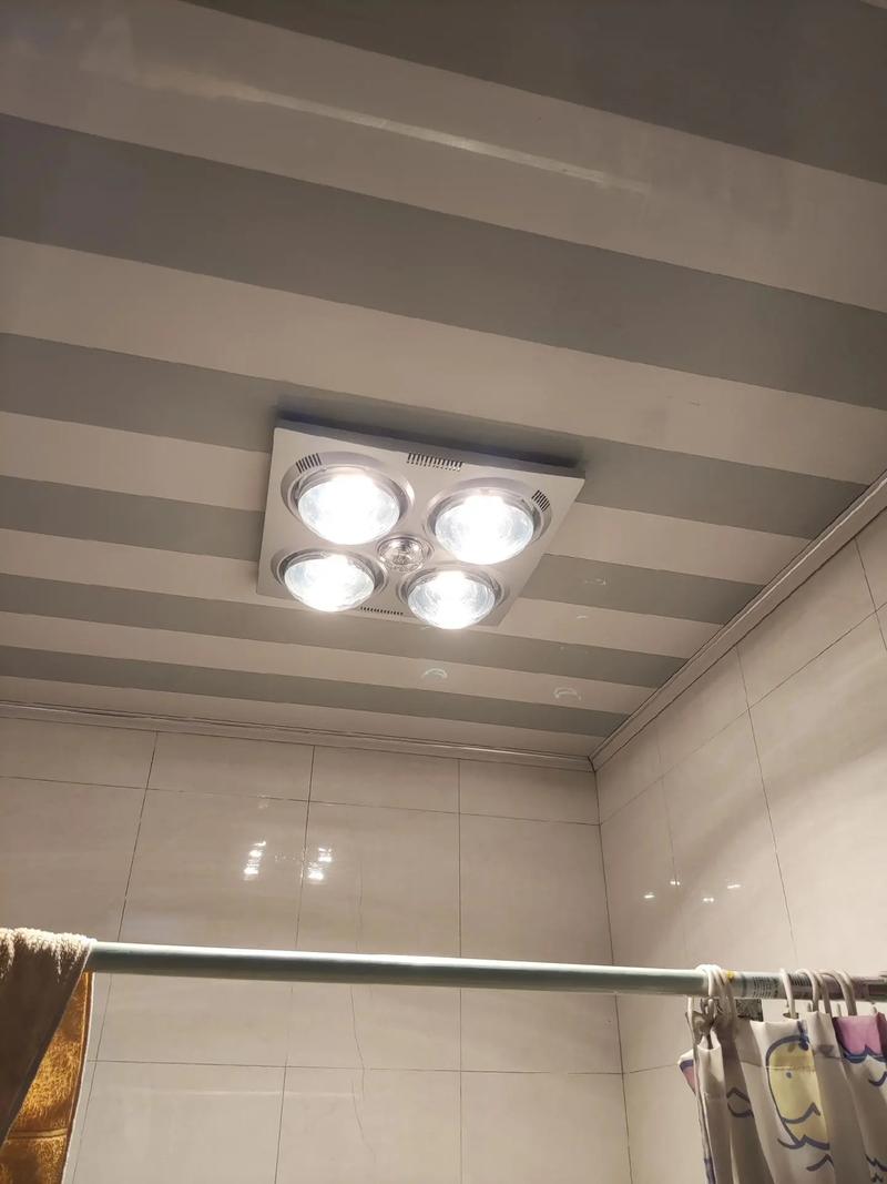 集成顶浴霸灯2025年最新拆卸方法是什么？-第2张图片-索能光电网