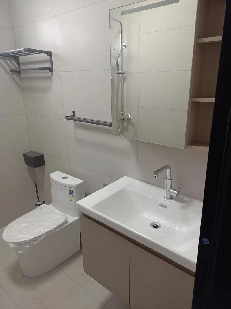 2025卫生间洁具安装避坑指南?尺寸、动线怎么定才合适?-第2张图片-索能光电网 2025卫生间洁具安装避坑指南?尺寸、动线怎么定才合适?-第2张图片-索能光电网