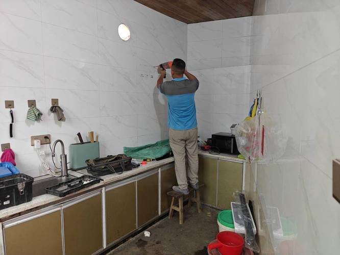 油烟机维修电话中心怎么找靠谱的？-第3张图片-索能光电网