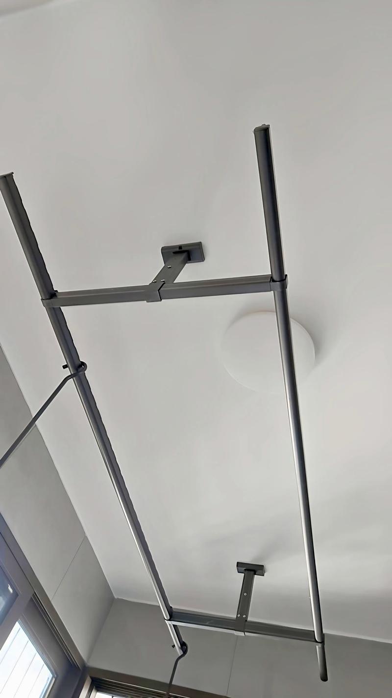 阳台晾衣杆怎么固定才牢固?-第2张图片-索能光电网 阳台晾衣杆怎么固定才牢固?-第2张图片-索能光电网