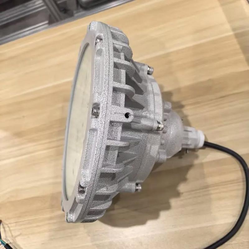 平台防爆LED灯具如何选?-第1张图片-索能光电网 平台防爆LED灯具如何选?-第1张图片-索能光电网