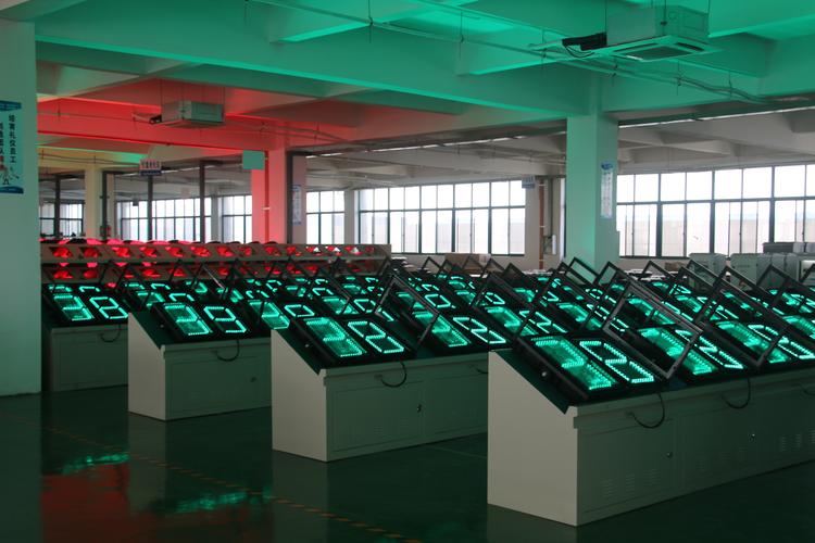 丹阳机车灯具厂有何特色优势?-第1张图片-索能光电网 丹阳机车灯具厂有何特色优势?-第1张图片-索能光电网