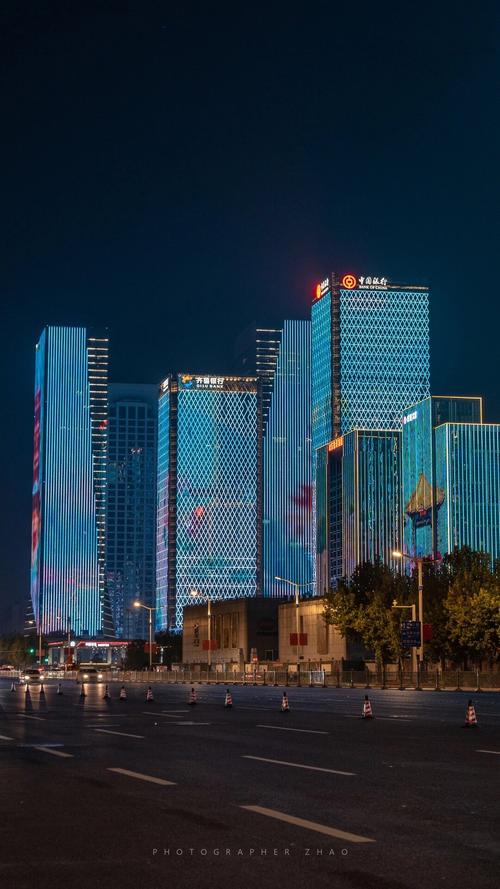 济南LED亮化灯具如何选?效果与耐用性如何?-第3张图片-索能光电网 济南LED亮化灯具如何选?效果与耐用性如何?-第3张图片-索能光电网