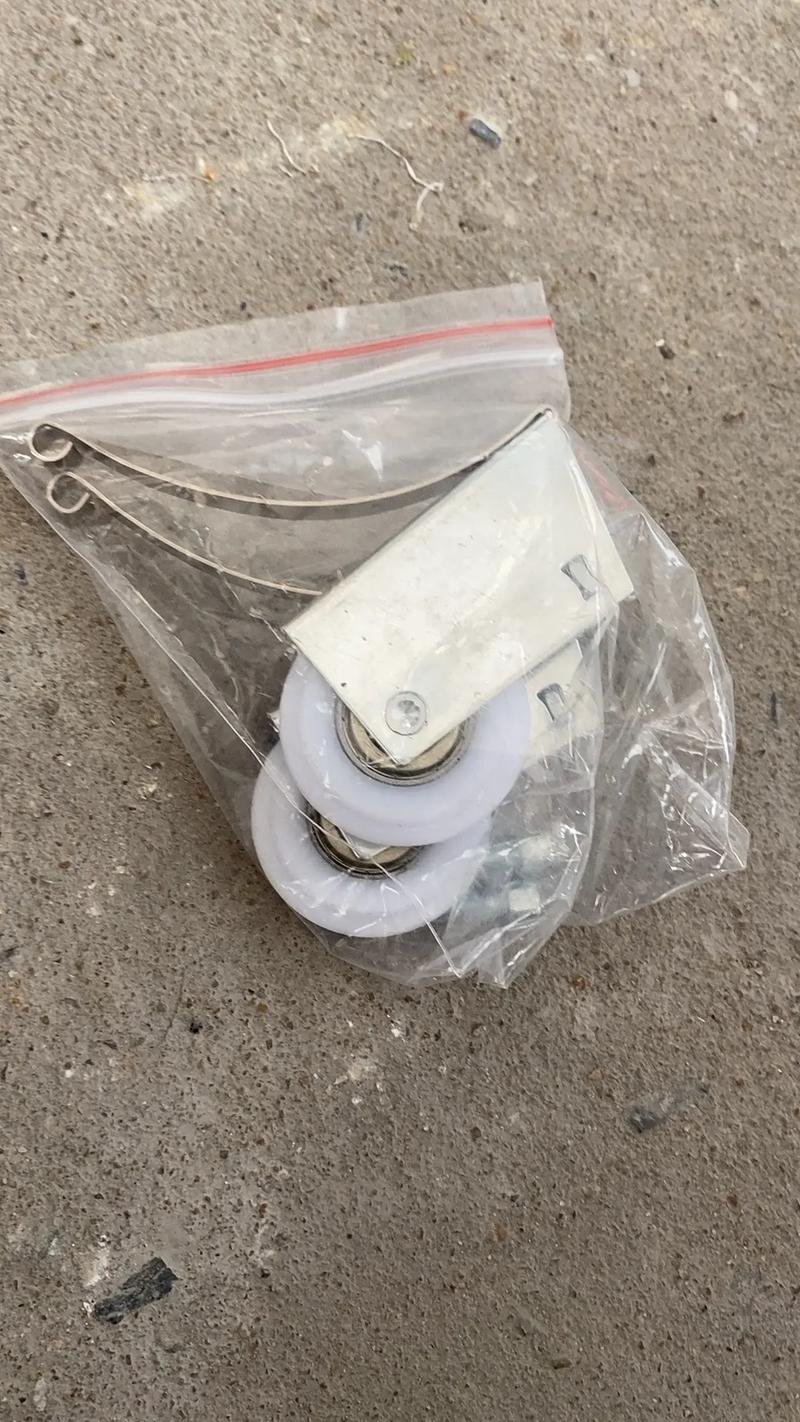 柜子门滑轮坏了怎么快速修补？-第2张图片-索能光电网