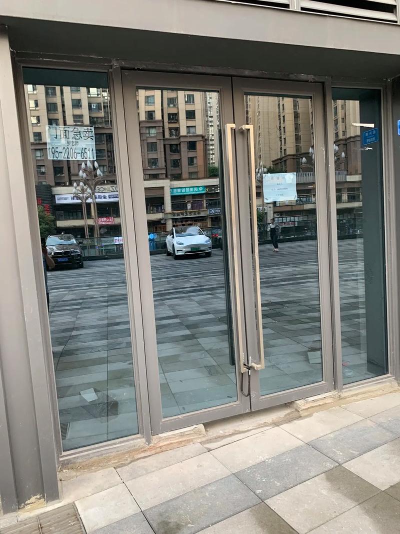 地弹簧门变轻怎么调？-第2张图片-索能光电网