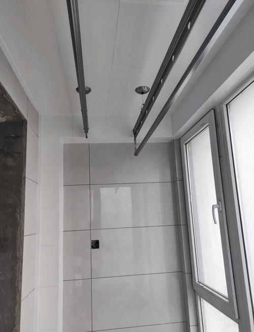 吊衣架安装步骤有哪些？-第1张图片-索能光电网