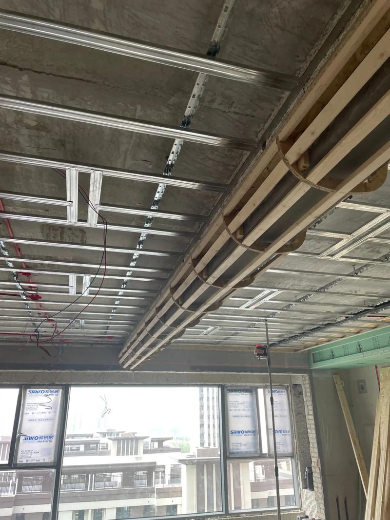 木板吊顶如何安全悬挂机器？-第3张图片-索能光电网
