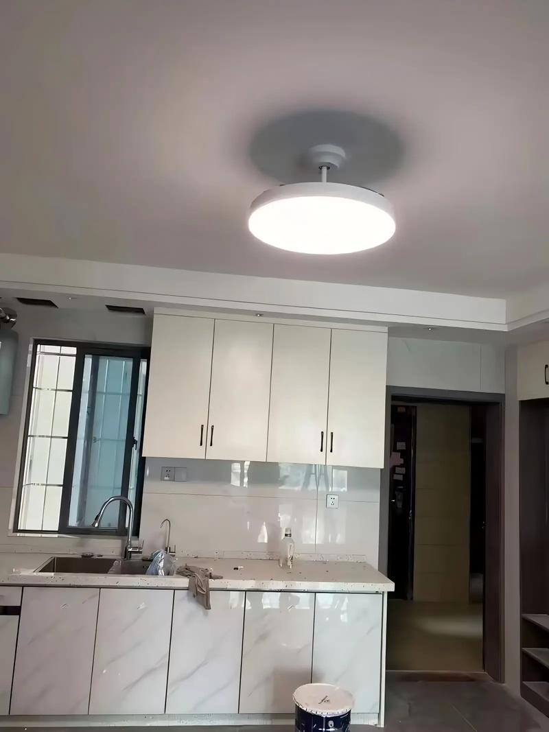 灯具师傅安装软件难不难？-第1张图片-索能光电网