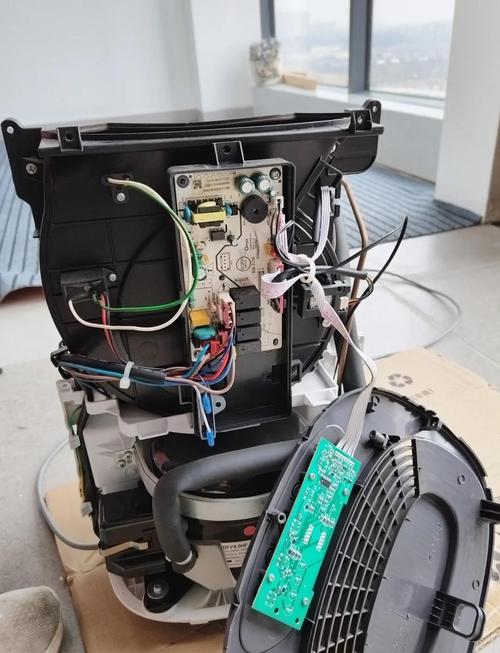 除湿机怎么清洗？视频教程步骤详解-第2张图片-索能光电网