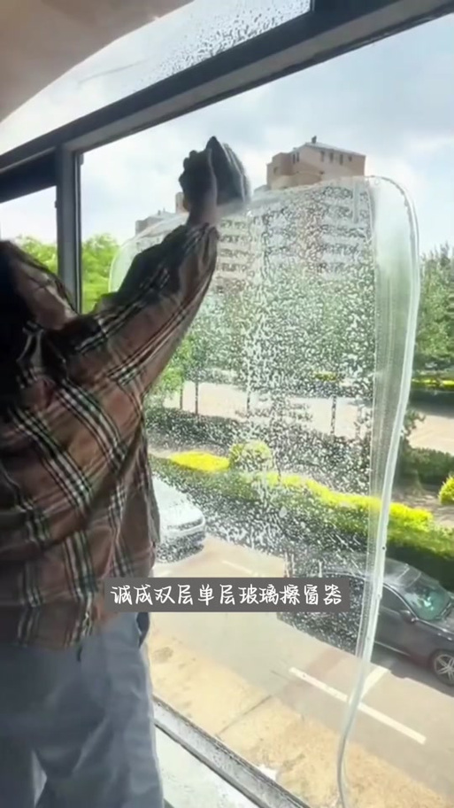 大中空玻璃怎么洗才干净不伤玻璃？-第2张图片-索能光电网