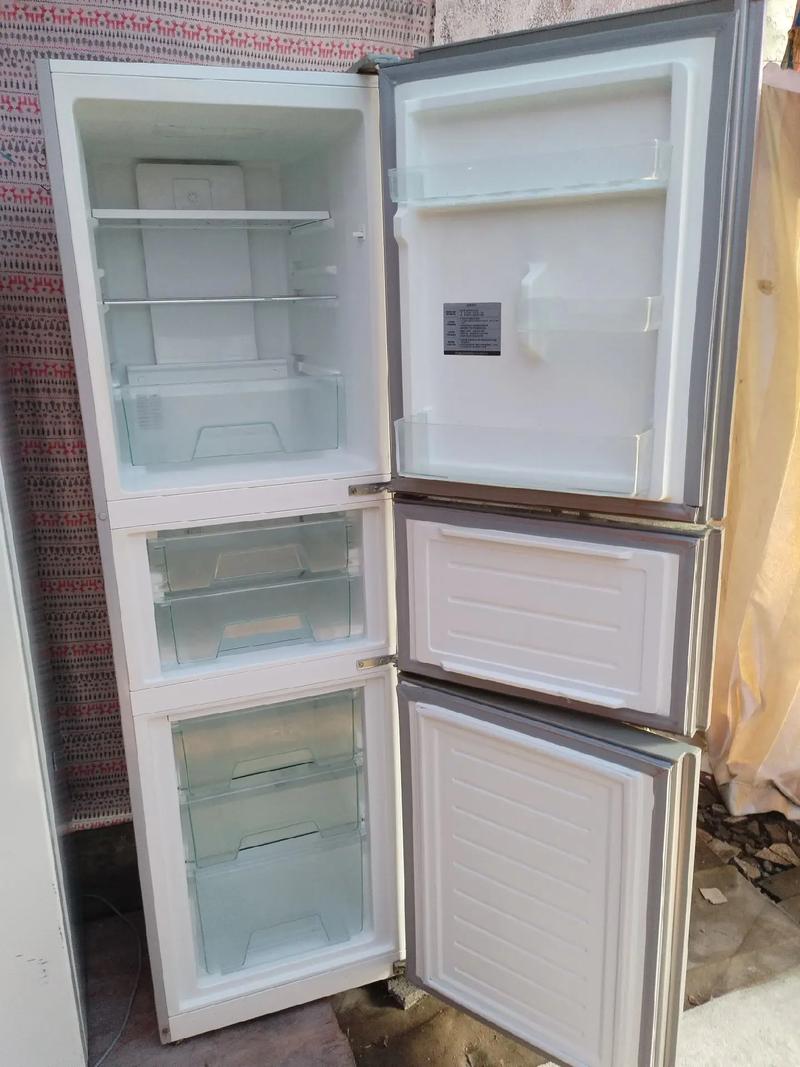 美的冰箱没的电话，售后电话是多少？-第2张图片-索能光电网