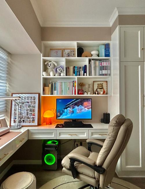 小户型书桌怎么放？空间不够怎么摆？-第2张图片-索能光电网