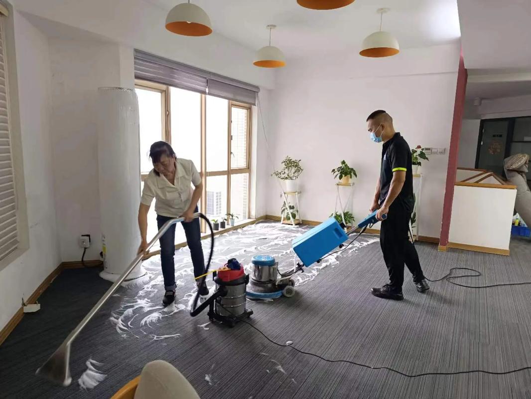 洗地毯按平米怎么算-第1张图片-索能光电网